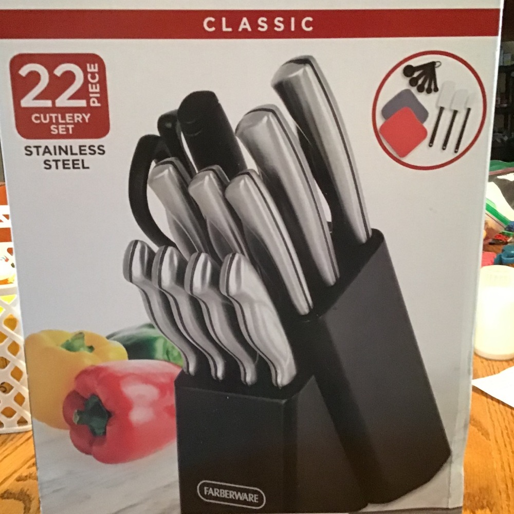 New Farberware Classic Stainless Steel Knife Set
